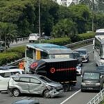 Tabrakan Beruntun Libatkan Enam Kendaraan di Tol Cawang, Jakarta Timur