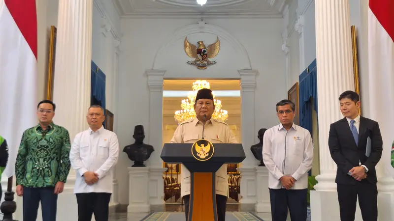Prabowo Umumkan THR dan Gaji Ke-13 untuk ASN, TNI-Polri, dan Pensiunan: Kebijakan Pemerintah untuk Meningkatkan Kesejahteraan dan Stabilitas Ekonomi Nasional