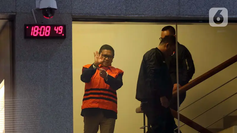 Maling Uang Rakyat " Sekjen PDIP"