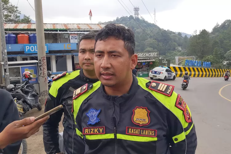 AKP Rizky Guntama Ganda Permana Mencopot Aipda H: Oknum Anggota Patroli Dan Pengawalan Kepolisian (PATWAL) Yang Viral Di Puncak Bogor!!!