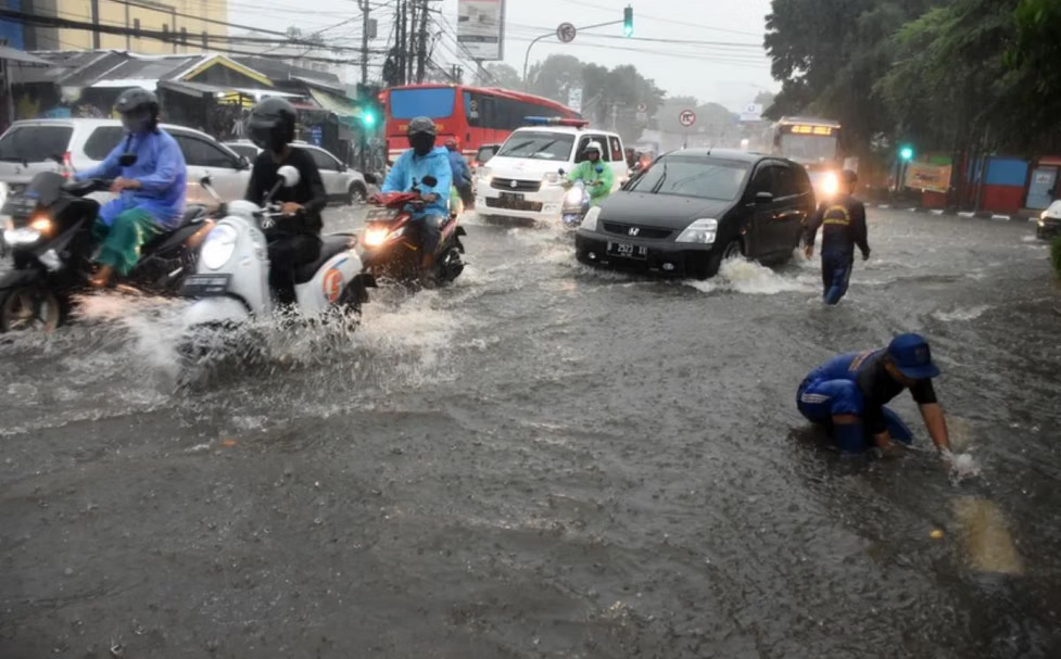 WFH dan PJJ Jakarta Berlaku hingga 28 Januari 2026